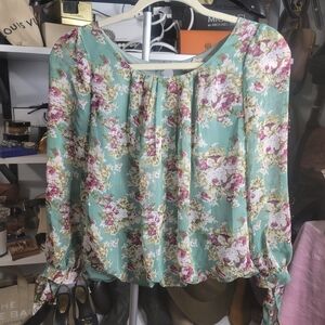 Pretty Good Floral Blouse in Green and Pink